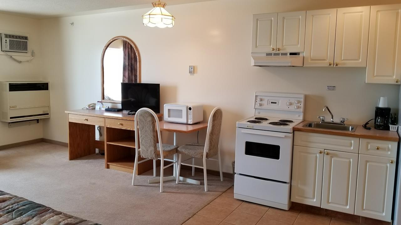 Western Budget Motel Cold Lake Екстер'єр фото