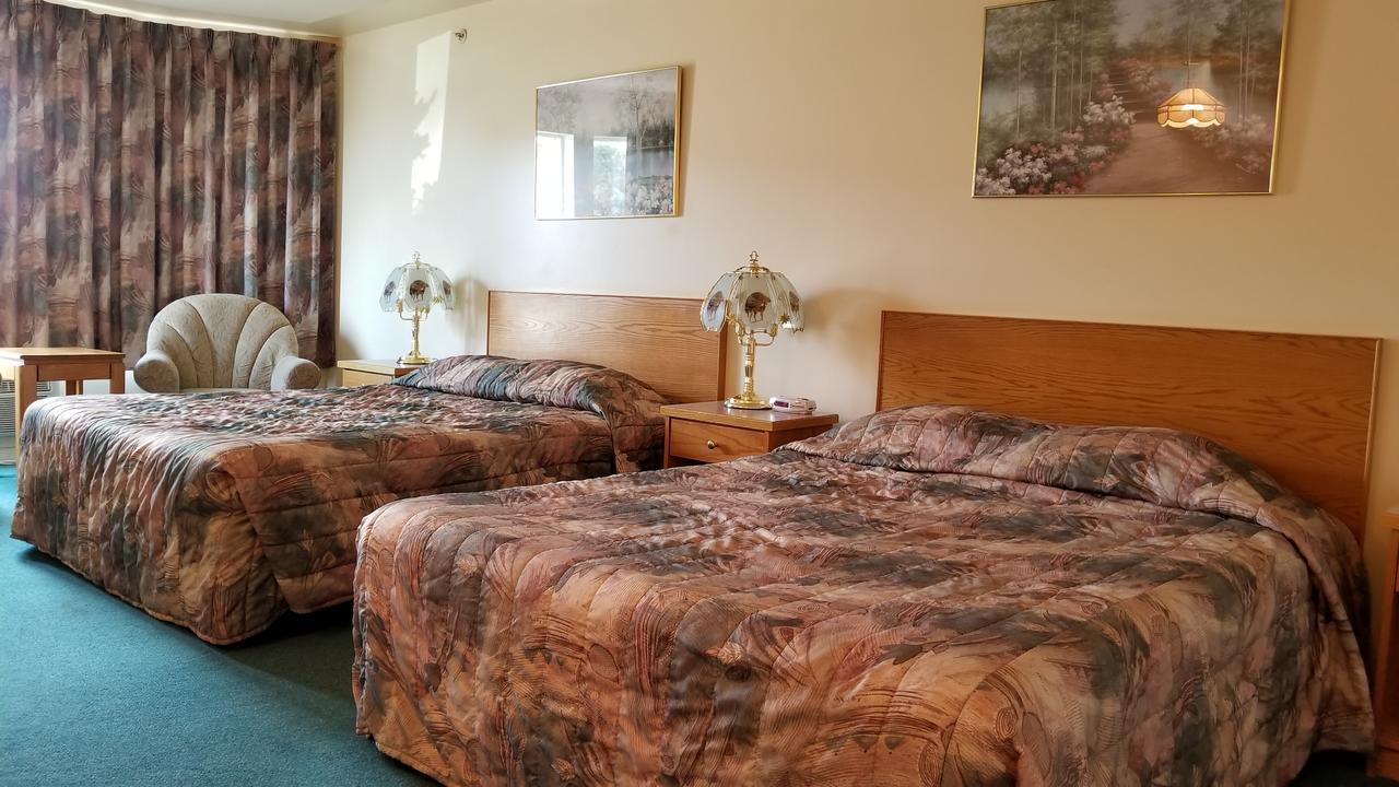 Western Budget Motel Cold Lake Екстер'єр фото