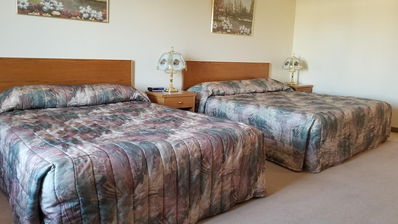 Western Budget Motel Cold Lake Екстер'єр фото